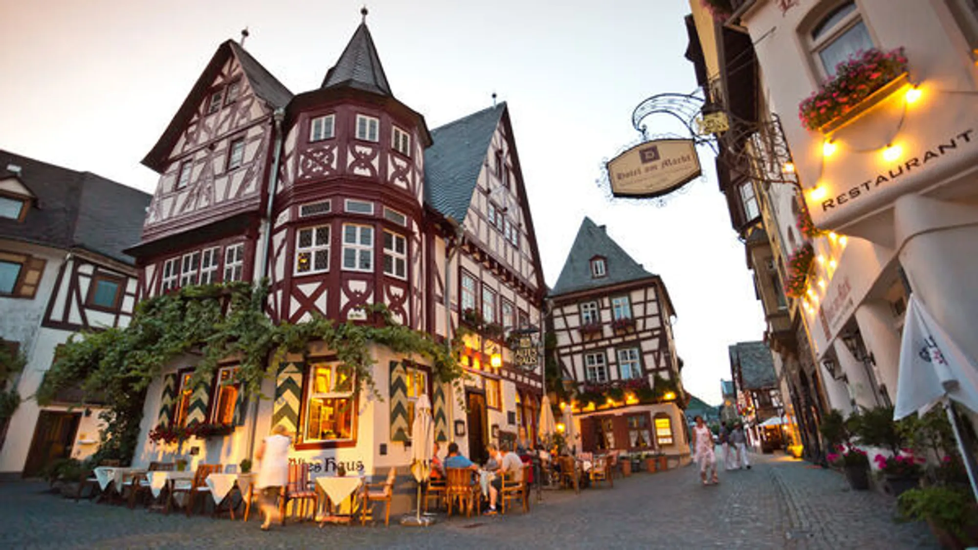 Article germany rhine bacharach evening